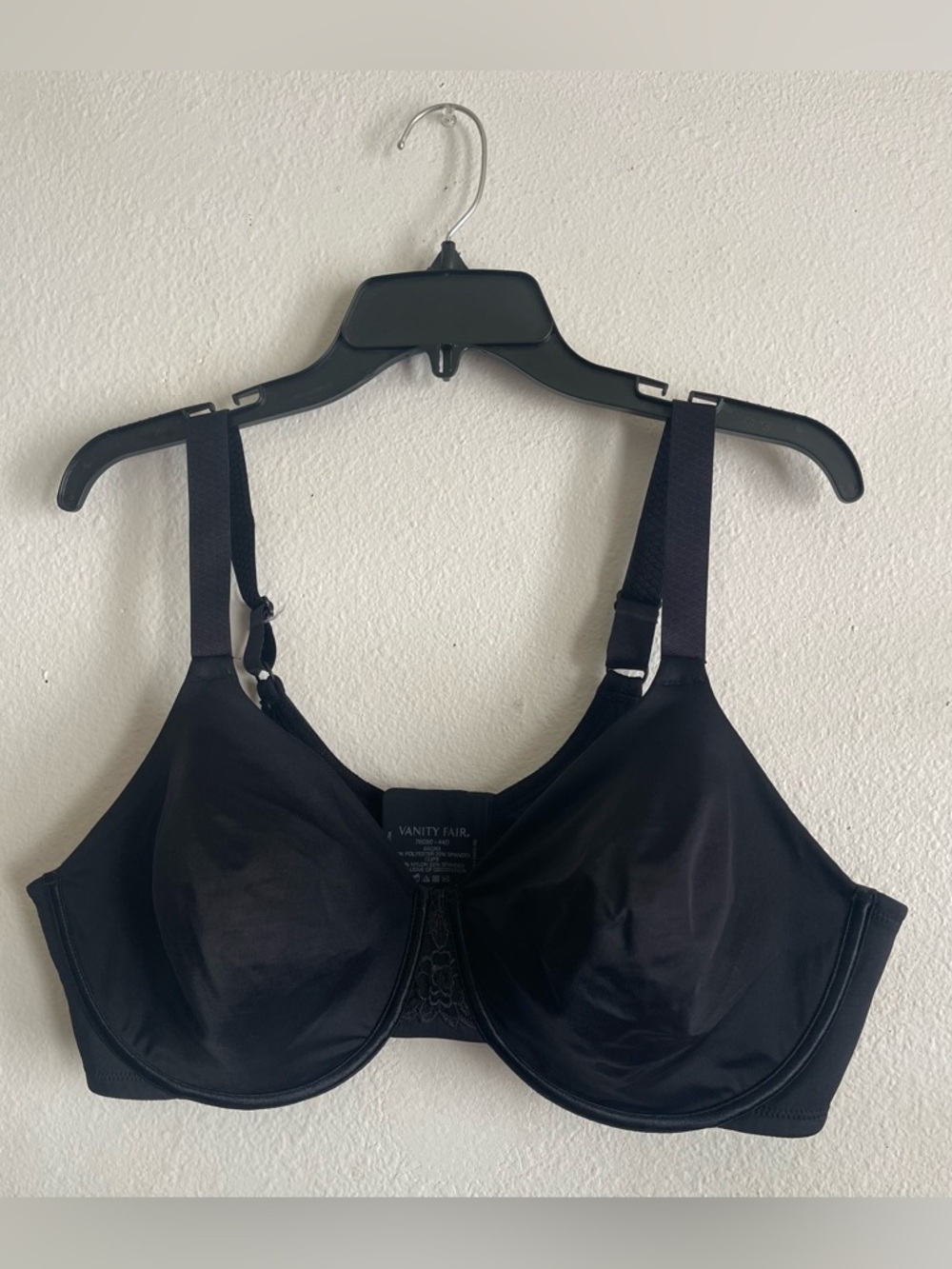 Vanity Fair Black Underwire Full Coverage Bra with Lace Accent